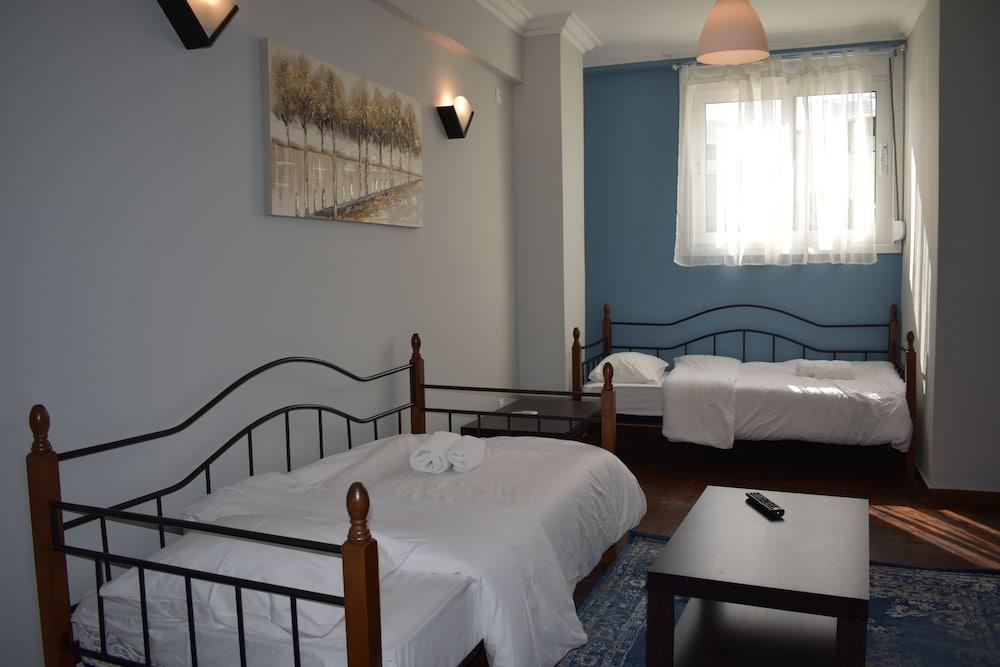 Athenian Modern Apartment Mavili Square ภายนอก รูปภาพ
